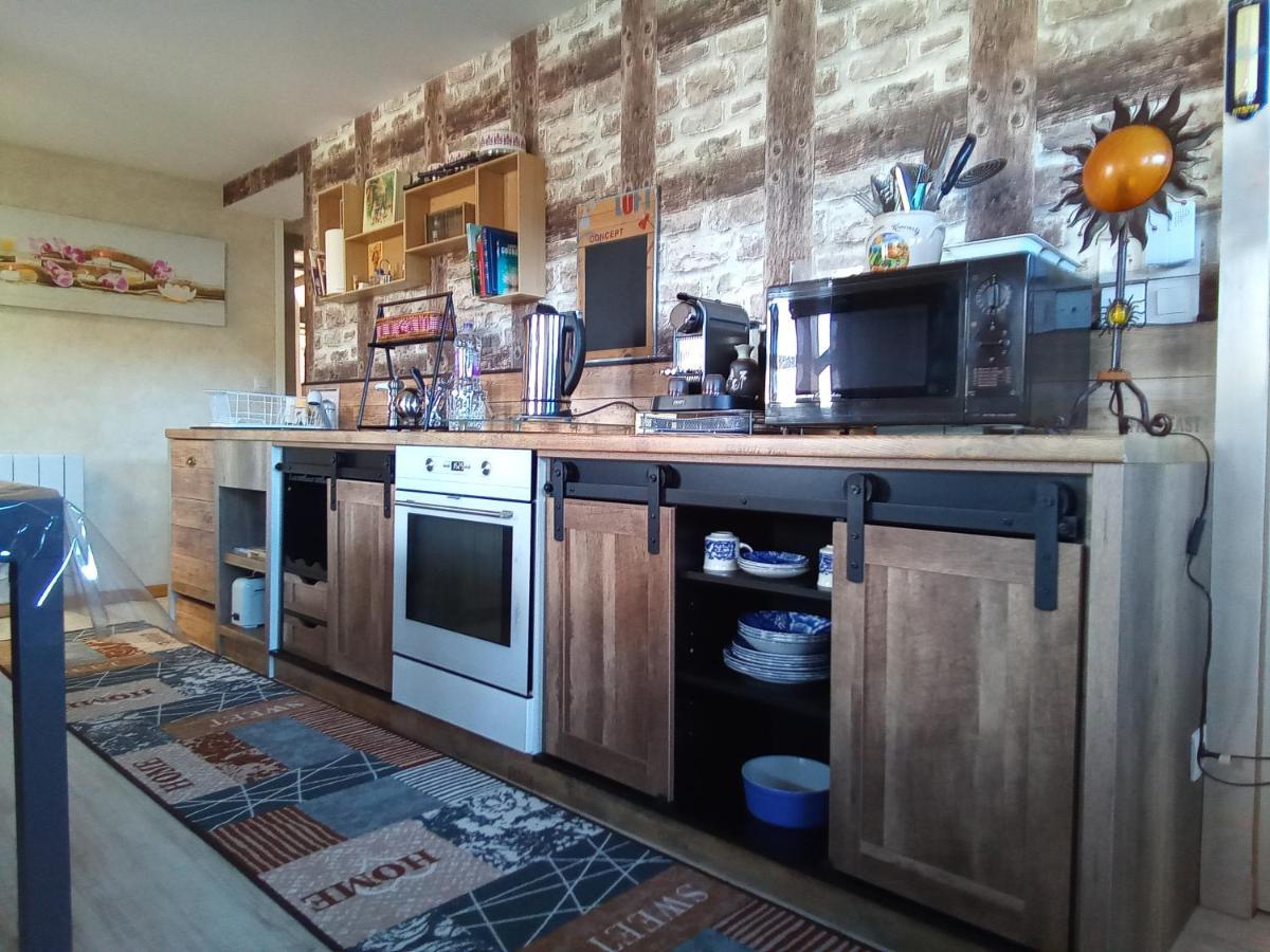 Logement De Charme Coinches Exterior foto
